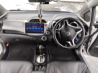2011 Honda Fit II, серебристый, 900000 рублей, вид 5