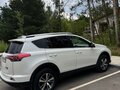 2015 Toyota RAV4 IV (XA40) Рестайлинг, белый, 1950000 рублей - вид 1