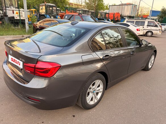 2018 BMW 3 серии 318i VI (F3x) Рестайлинг, серебристый, 1600000 рублей - вид 2