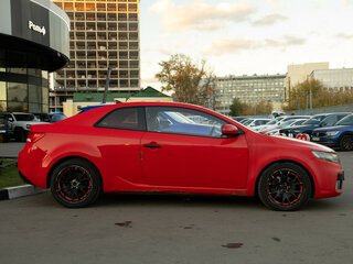 2013 Kia Forte I, красный, 688000 рублей, вид 3