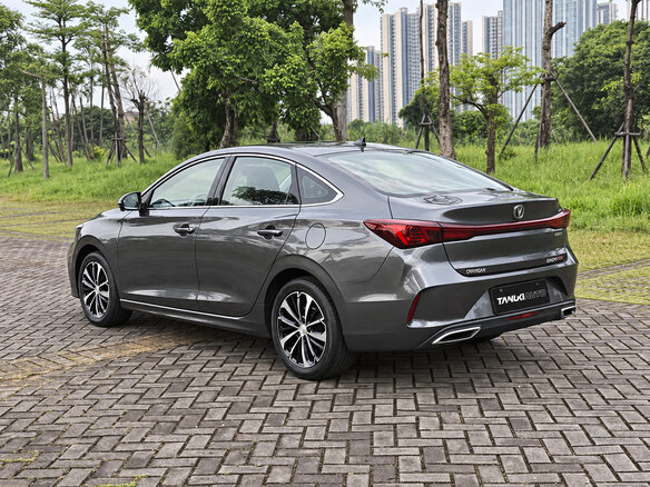 2023 Changan Eado Plus I, серый, 1185005 рублей - вид 1