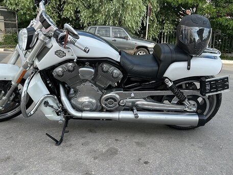 2013 Harley-Davidson V-Rod Muscle, белый, 1670000 рублей, вид 2