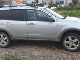 2004 Mitsubishi Outlander I, серебристый, 555000 рублей, вид 4