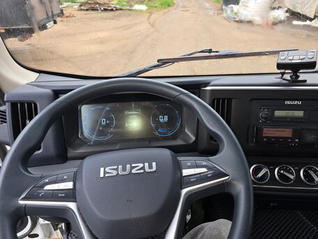 2024 Isuzu Elf (N-series), белый, 4100000 рублей, вид 4