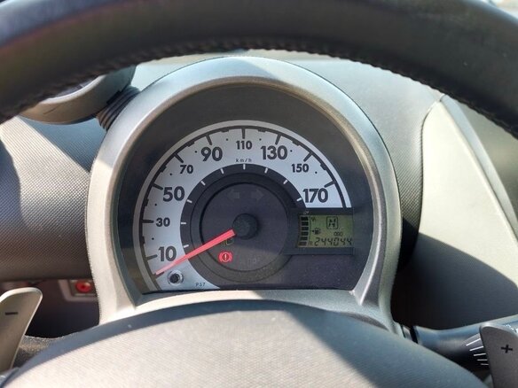 2007 Peugeot 107 I, серебристый, 700000 рублей - вид 10