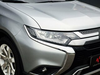 2019 Mitsubishi Outlander III Рестайлинг 3, серебристый, 1979800 рублей, вид 5