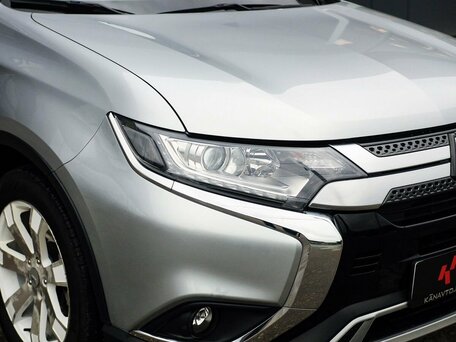 2019 Mitsubishi Outlander III Рестайлинг 3, серебристый, 2023000 рублей, вид 5