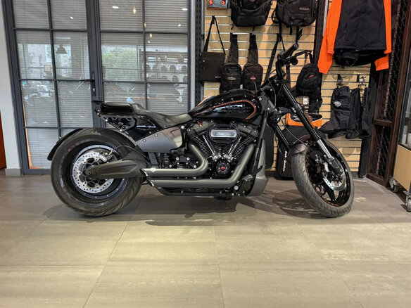 2018 Harley-Davidson FXDR 114, чёрный, 2400000 рублей - вид 2