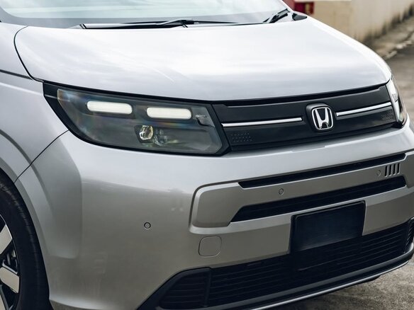 2025 Honda Freed Air III, серебристый - вид 8