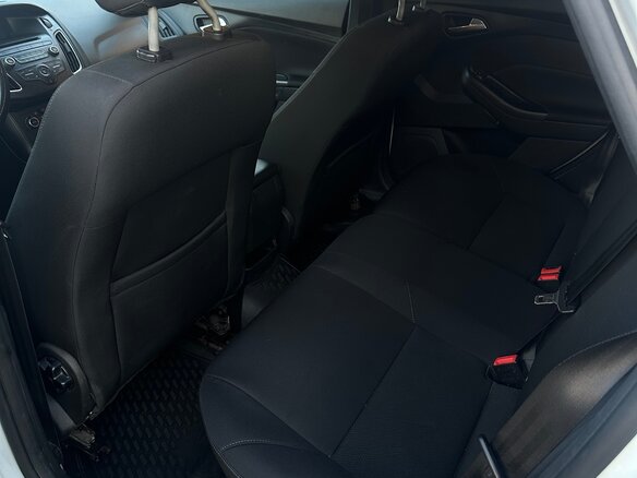 2017 Ford Focus III Рестайлинг, белый, 870000 рублей - вид 9