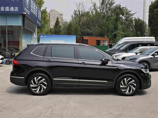 2025 Volkswagen Tiguan L II Рестайлинг (China Market), чёрный, 2505000 рублей, вид 3