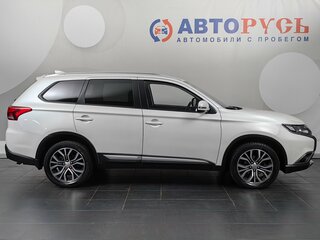 2018 Mitsubishi Outlander III Рестайлинг 2, белый, 1795000 рублей, вид 5