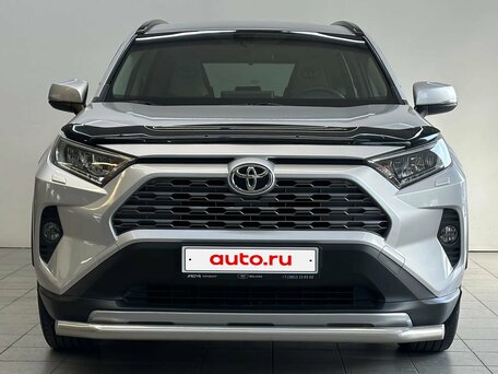 2020 Toyota RAV4 V (XA50), серебристый, 3150000 рублей, вид 1