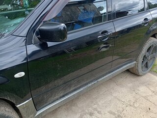 2004 Mitsubishi Outlander I, чёрный, 520000 рублей, вид 4