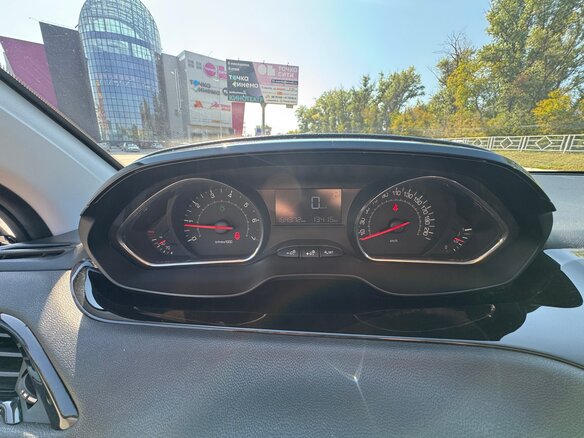 2013 Peugeot 208 I, серый, 545000 рублей - вид 8