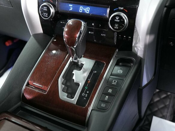 2016 Toyota Alphard III, чёрный, 3150000 рублей - вид 23