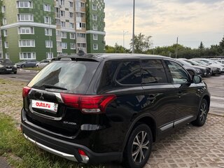 2016 Mitsubishi Outlander III Рестайлинг 2, чёрный, 1650000 рублей, вид 3