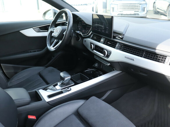 2023 Audi A4 45 TFSI V (B9) Рестайлинг, чёрный - вид 9