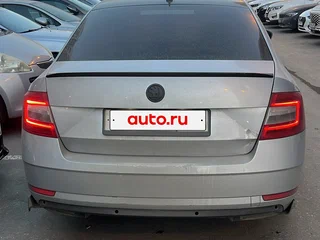 2017 Skoda Octavia III (A7) Рестайлинг, серебристый, 610000 рублей, вид 4