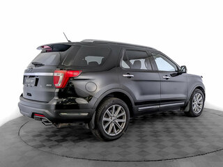 2018 Ford Explorer V Рестайлинг 2, чёрный, 2475000 рублей, вид 5