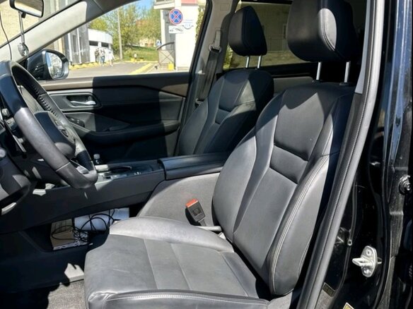 2023 Nissan Rogue III, чёрный - вид 19