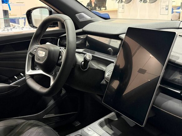 2026 Geely Preface I, серый, 3434990 рублей - вид 6