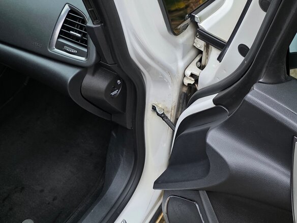 2011 Opel Astra J, белый - вид 32