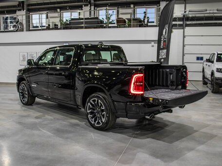 2026 Ram 1500 Crew Cab V Рестайлинг, чёрный, 9790000 рублей, вид 5