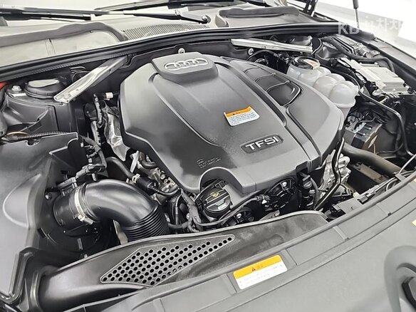 2021 Audi A4 35 TFSI V (B9) Рестайлинг, серый, 2450000 рублей - вид 4
