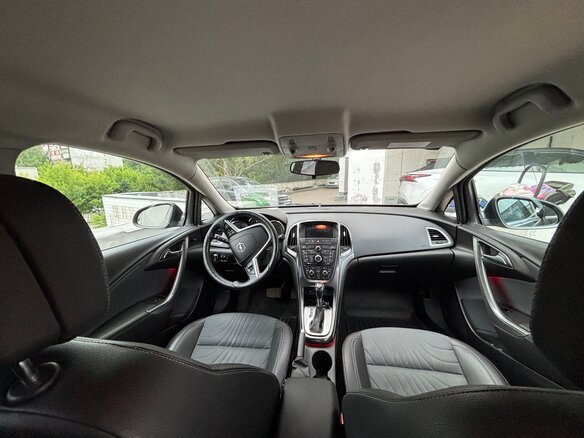 2013 Opel Astra J Рестайлинг, чёрный, 900000 рублей - вид 11