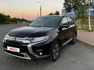 2018 Mitsubishi Outlander III Рестайлинг 3, чёрный, 1999999 рублей, вид 1