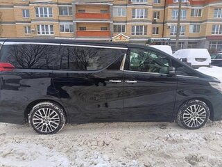 2016 Toyota Alphard III, чёрный, 4300000 рублей, вид 3