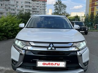 2015 Mitsubishi Outlander III Рестайлинг 2, белый, 1830000 рублей, вид 4