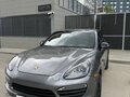 2010 Porsche Cayenne S II (958), серый, 1300000 рублей
