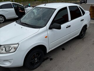 2013 Lada (ВАЗ) Granta I, белый, 370000 рублей, вид 1