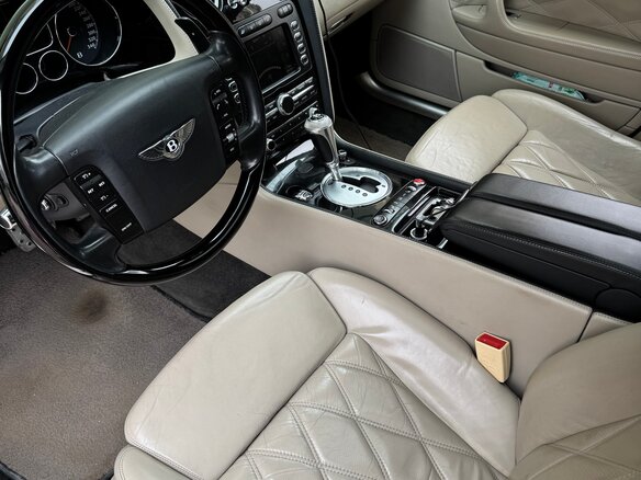 2007 Bentley Continental Flying Spur, чёрный, 2800000 рублей - вид 5