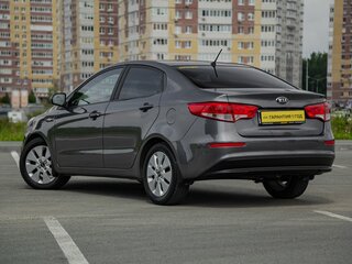 2016 Kia Rio III Рестайлинг, серый, 790000 рублей, вид 2