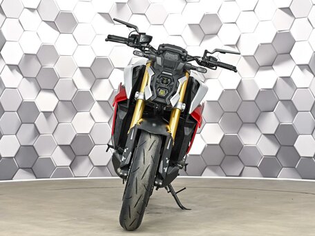 2025 Suzuki GSX-S 1000, серебристый, 1299000 рублей, вид 5
