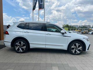 2023 Volkswagen Tiguan L II Рестайлинг (China Market), белый, 3730000 рублей, вид 4