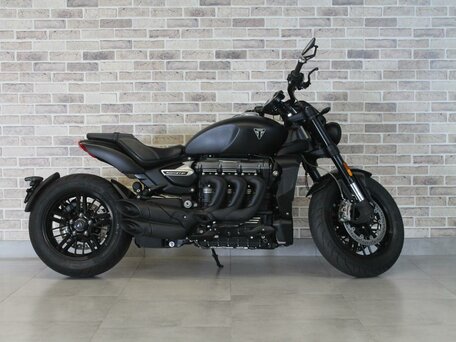 2021 Triumph Rocket III, чёрный, 1800000 рублей, вид 1