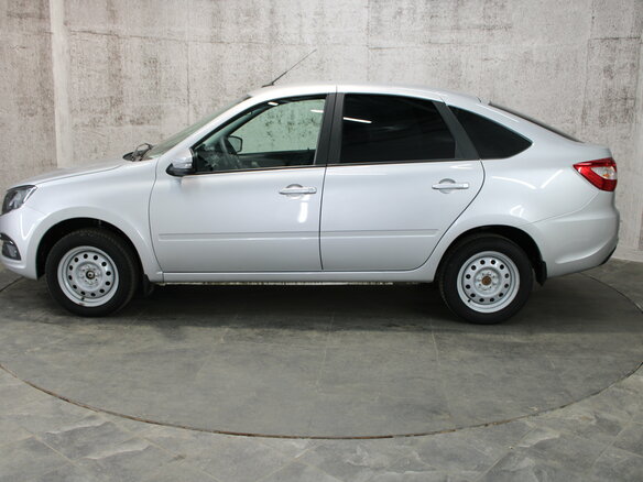 2024 Lada (ВАЗ) Granta I Рестайлинг, серебристый, 897000 рублей - вид 4