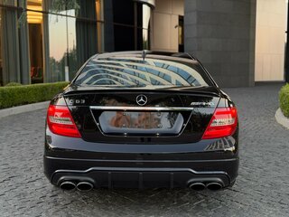2012 Mercedes-Benz C-Класс AMG 63 AMG III (W204) Рестайлинг, чёрный, 3400000 рублей, вид 5