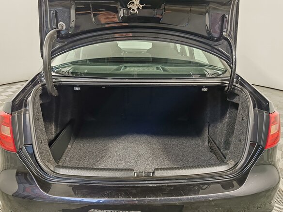 2012 Volkswagen Jetta VI, чёрный, 820000 рублей - вид 9