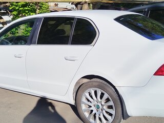 2012 Skoda Superb II, белый, 650000 рублей, вид 3