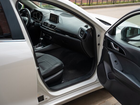 2013 Mazda 3 III (BM), белый, 1250000 рублей - вид 8