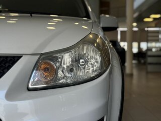 2011 Suzuki SX4 I (Classic) Рестайлинг, белый, 1100000 рублей, вид 4