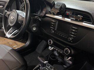 2020 Kia Rio X-Line IV, чёрный, 1678000 рублей, вид 3