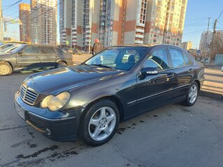 2001 Mercedes-Benz C-Класс 180 II (W203), чёрный, 669999 рублей, вид 2