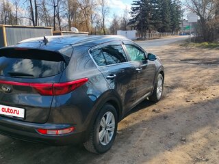 2017 Kia Sportage IV, серый, 1900000 рублей, вид 4