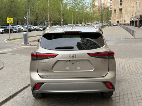 2026 Toyota Highlander IV (XU70), серебристый, 5050000 рублей, вид 5